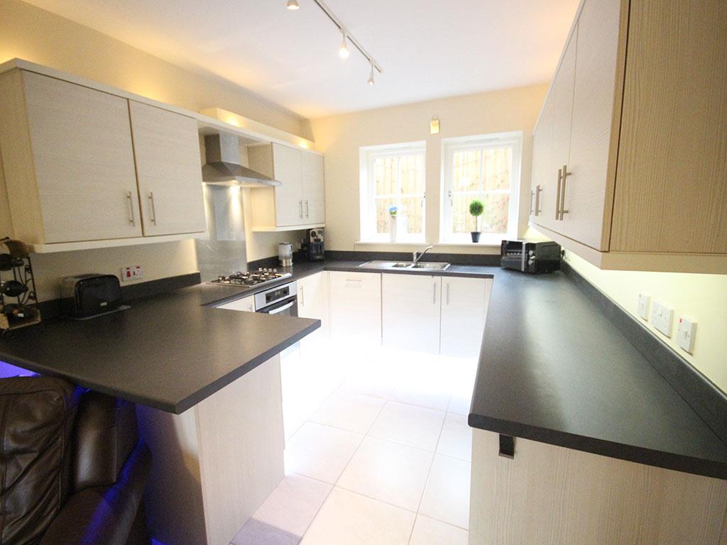 4 bedroom townhouse house SSTC in Trawden - IMG_3274.jpg